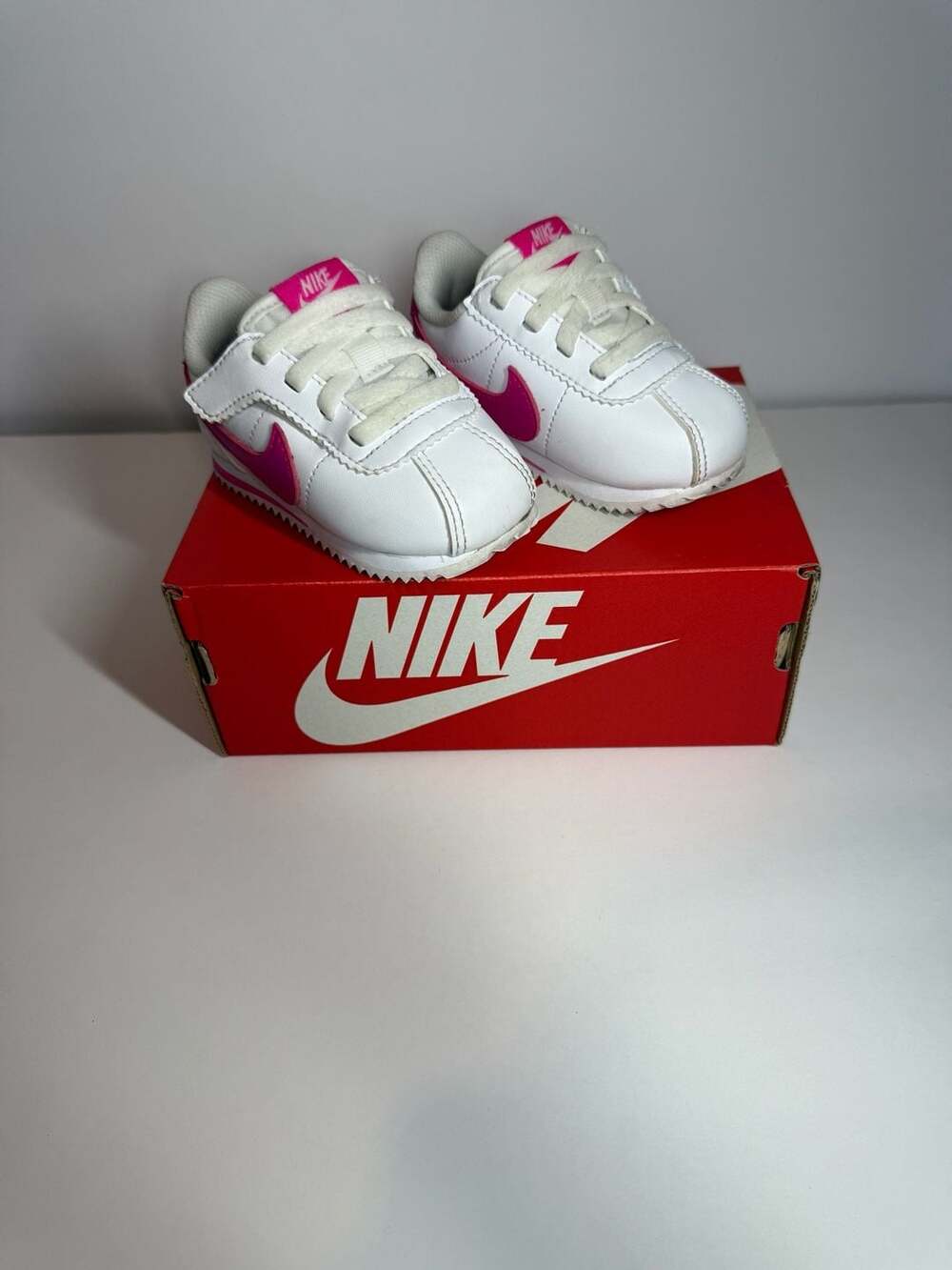 Nike cortez 5 Like new